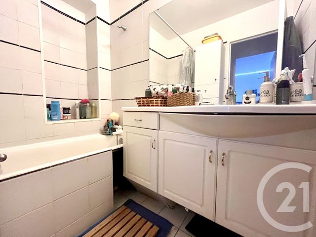 Appartement F5 à vendre - 5 pièces - 98.0 m2 - SOISY SOUS MONTMORENCY - 95 - ILE-DE-FRANCE - Century 21 Val-Ombreux