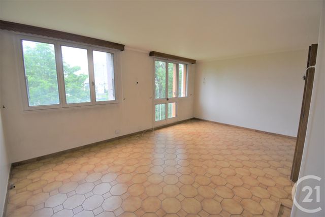 Afficher la photo en grand Appartement F5 à vendre - 5 pièces - 71.18 m2 - SOISY SOUS MONTMORENCY - 95 - ILE-DE-FRANCE - Century 21 Val-Ombreux