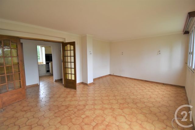 Afficher la photo en grand Appartement F5 à vendre - 5 pièces - 71.18 m2 - SOISY SOUS MONTMORENCY - 95 - ILE-DE-FRANCE - Century 21 Val-Ombreux
