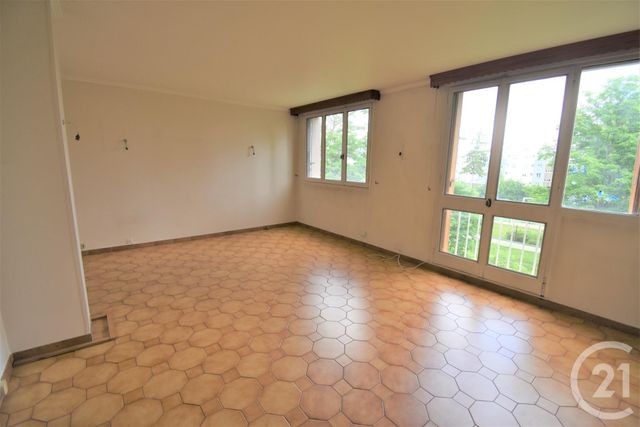 Afficher la photo en grand Appartement F5 à vendre - 5 pièces - 71.18 m2 - SOISY SOUS MONTMORENCY - 95 - ILE-DE-FRANCE - Century 21 Val-Ombreux