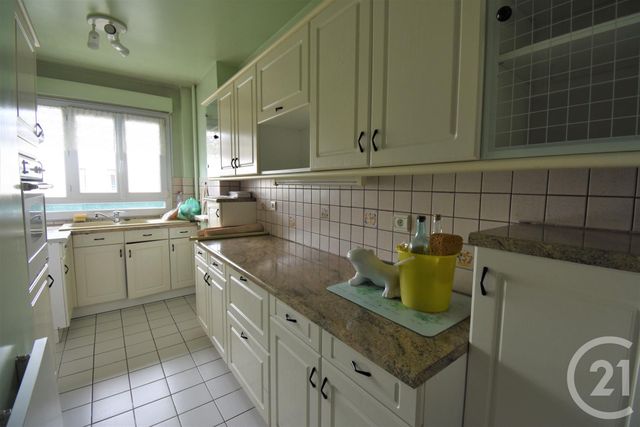 Afficher la photo en grand Appartement F4 à vendre - 5 pièces - 89.64 m2 - SOISY SOUS MONTMORENCY - 95 - ILE-DE-FRANCE - Century 21 Val-Ombreux