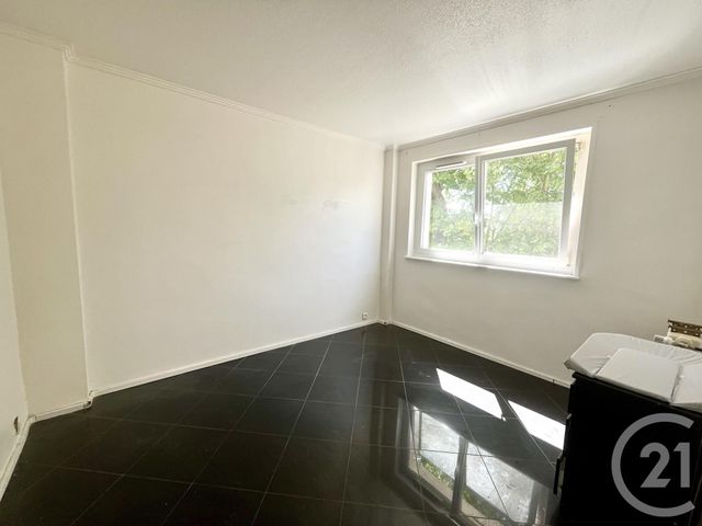 Afficher la photo en grand Appartement F3 à vendre - 3 pièces - 55.88 m2 - SOISY SOUS MONTMORENCY - 95 - ILE-DE-FRANCE - Century 21 Val-Ombreux