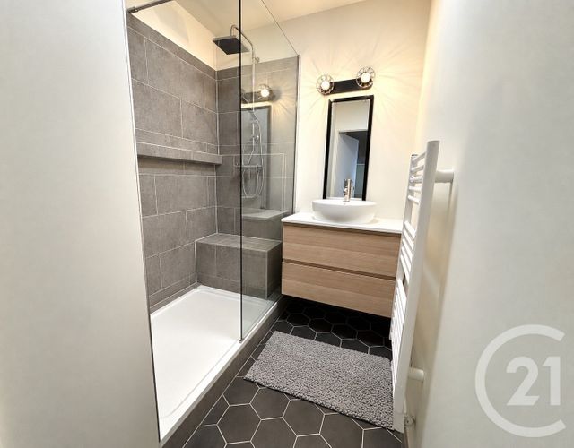 Appartement F3 à vendre - 3 pièces - 60.17 m2 - SOISY SOUS MONTMORENCY - 95 - ILE-DE-FRANCE - Century 21 Val-Ombreux
