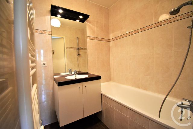Appartement F3 à vendre - 3 pièces - 60.3 m2 - SOISY SOUS MONTMORENCY - 95 - ILE-DE-FRANCE - Century 21 Val-Ombreux Appartement F3 à vendre - 3 pièces - 60.3 m2 - SOISY SOUS MONTMORENCY - 95 - ILE-DE-FRANCE - Century 21 Val-Ombreux