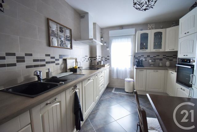 Afficher la photo en grand Appartement F5 à vendre - 5 pièces - 106.5 m2 - MARGENCY - 95 - ILE-DE-FRANCE - Century 21 Val-Ombreux