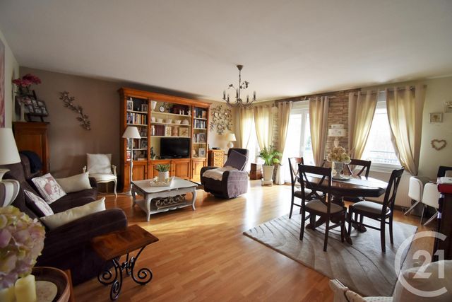 Afficher la photo en grand Appartement F5 à vendre - 5 pièces - 106.5 m2 - MARGENCY - 95 - ILE-DE-FRANCE - Century 21 Val-Ombreux