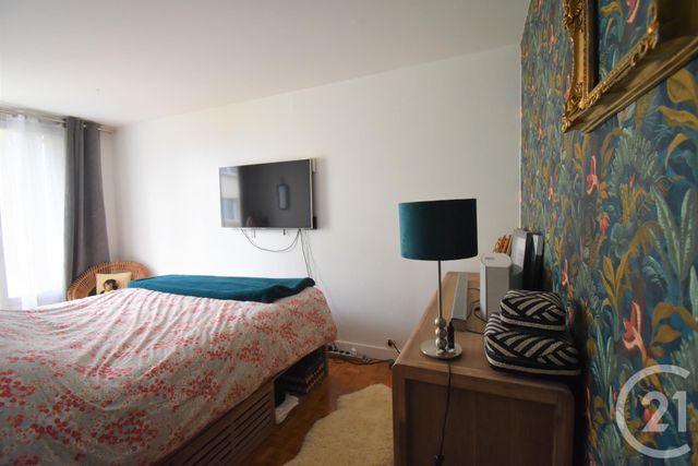 Afficher la photo en grand Appartement F5 à vendre - 4 pièces - 90.35 m2 - MARGENCY - 95 - ILE-DE-FRANCE - Century 21 Val-Ombreux