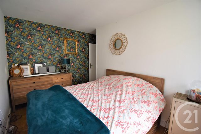 Afficher la photo en grand Appartement F5 à vendre - 4 pièces - 90.35 m2 - MARGENCY - 95 - ILE-DE-FRANCE - Century 21 Val-Ombreux
