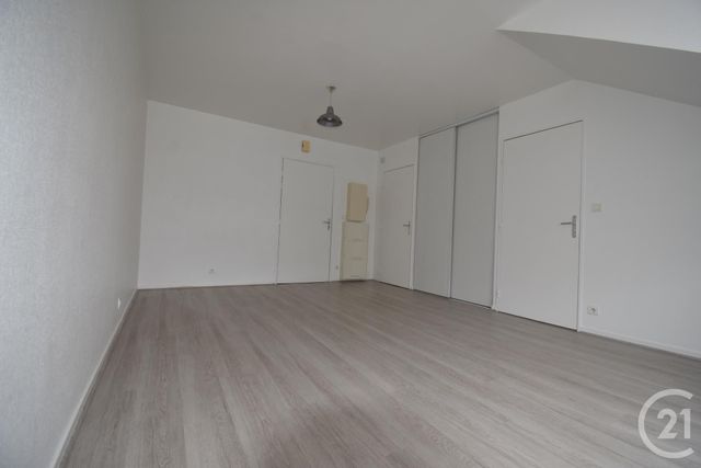 Afficher la photo en grand Appartement F1 à louer - 1 pièce - 23.71 m2 - ANDRESY - 78 - ILE-DE-FRANCE - Century 21 Val-Ombreux