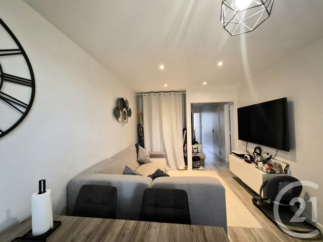 Appartement F2 à vendre - 2 pièces - 48.66 m2 - SOISY SOUS MONTMORENCY - 95 - ILE-DE-FRANCE - Century 21 Val-Ombreux