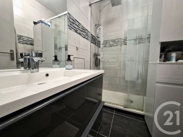 Appartement F2 à vendre - 2 pièces - 48.66 m2 - SOISY SOUS MONTMORENCY - 95 - ILE-DE-FRANCE - Century 21 Val-Ombreux