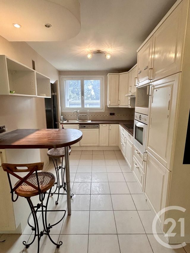 Appartement F3 à louer - 3 pièces - 58.95 m2 - SOISY SOUS MONTMORENCY - 95 - ILE-DE-FRANCE - Century 21 Val-Ombreux