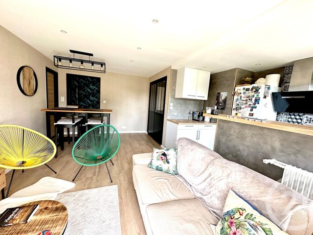 Appartement F2 à vendre - 2 pièces - 46.86 m2 - SOISY SOUS MONTMORENCY - 95 - ILE-DE-FRANCE - Century 21 Val-Ombreux