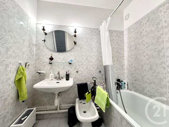 Appartement F4 à vendre - 4 pièces - 82.0 m2 - SOISY SOUS MONTMORENCY - 95 - ILE-DE-FRANCE - Century 21 Val-Ombreux