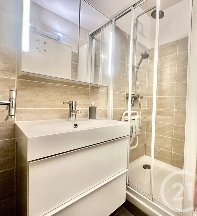 Appartement F2 à vendre - 2 pièces - 45.93 m2 - SOISY SOUS MONTMORENCY - 95 - ILE-DE-FRANCE - Century 21 Val-Ombreux