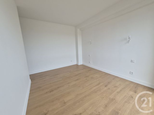 Appartement F3 à vendre - 3 pièces - 68.49 m2 - SOISY SOUS MONTMORENCY - 95 - ILE-DE-FRANCE - Century 21 Val-Ombreux
