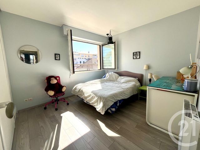 Appartement F4 à vendre - 4 pièces - 74.75 m2 - ST GRATIEN - 95 - ILE-DE-FRANCE - Century 21 Val-Ombreux