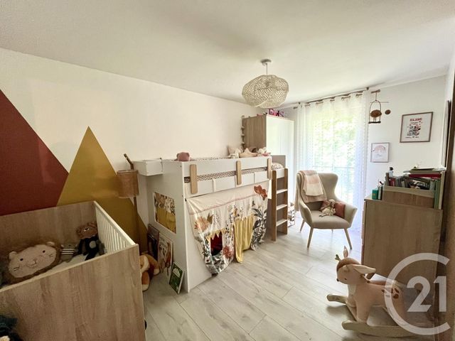 Afficher la photo en grand Appartement F3 à vendre - 3 pièces - 70.26 m2 - MARGENCY - 95 - ILE-DE-FRANCE - Century 21 Val-Ombreux