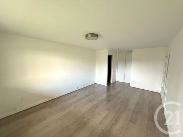 Afficher la photo en grand Appartement F2 à louer - 2 pièces - 49.9 m2 - SOISY SOUS MONTMORENCY - 95 - ILE-DE-FRANCE - Century 21 Val-Ombreux