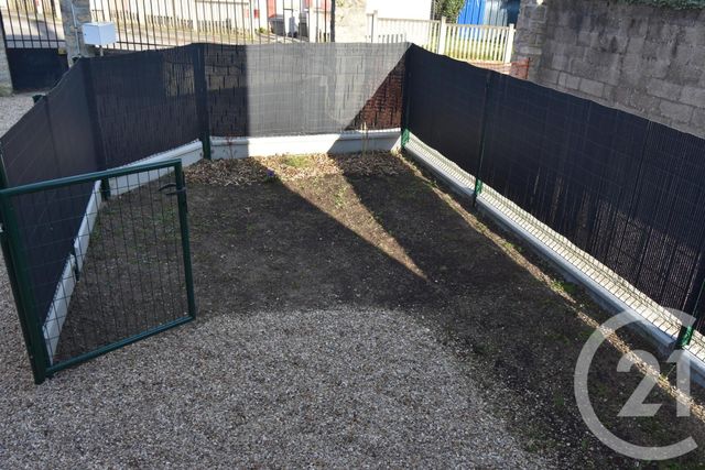 Appartement F2 à louer - 2 pièces - 20.79 m2 - CONFLANS STE HONORINE - 78 - ILE-DE-FRANCE - Century 21 Val-Ombreux