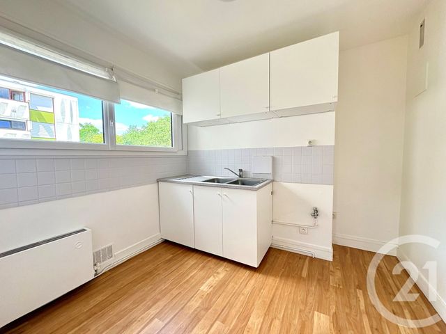 Appartement F2 à louer - 2 pièces - 47.38 m2 - CONFLANS STE HONORINE - 78 - ILE-DE-FRANCE - Century 21 Val-Ombreux