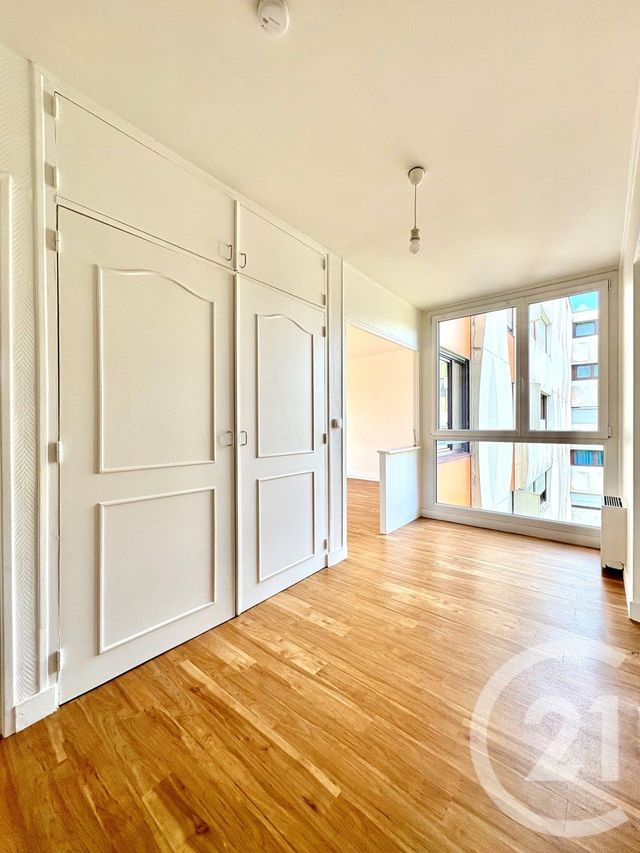 Appartement F2 à louer - 2 pièces - 47.38 m2 - CONFLANS STE HONORINE - 78 - ILE-DE-FRANCE - Century 21 Val-Ombreux