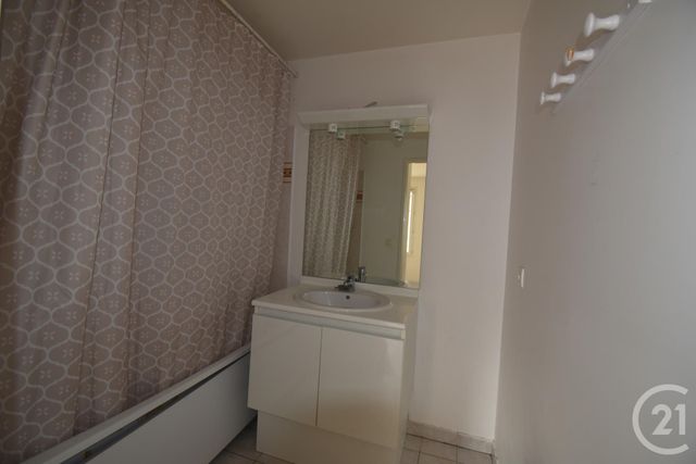 Appartement F2 à louer - 2 pièces - 38.79 m2 - VAUREAL - 95 - ILE-DE-FRANCE - Century 21 Val-Ombreux