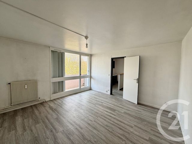 Appartement F1 à louer - 1 pièce - 34.77 m2 - MENUCOURT - 95 - ILE-DE-FRANCE - Century 21 Val-Ombreux