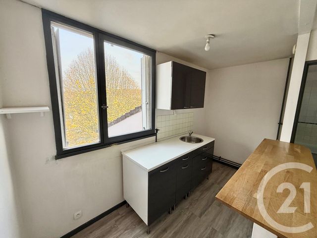 Appartement F1 à louer - 1 pièce - 34.77 m2 - MENUCOURT - 95 - ILE-DE-FRANCE - Century 21 Val-Ombreux