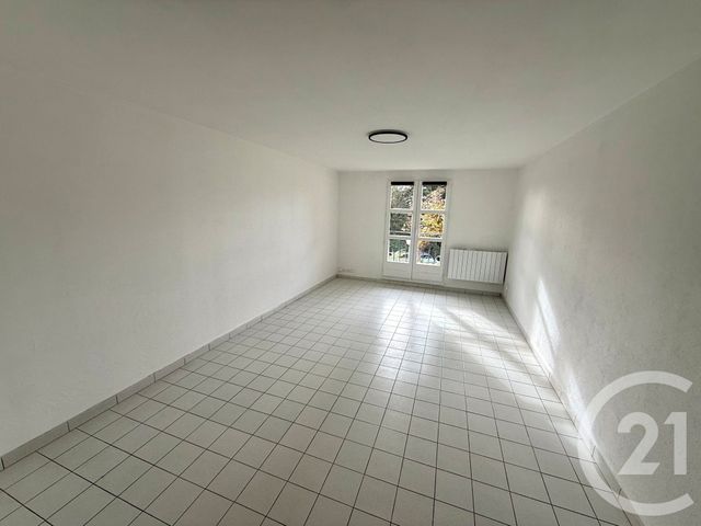 Appartement F4 à louer - 4 pièces - 76.1 m2 - HERBLAY SUR SEINE - 95 - ILE-DE-FRANCE - Century 21 Val-Ombreux