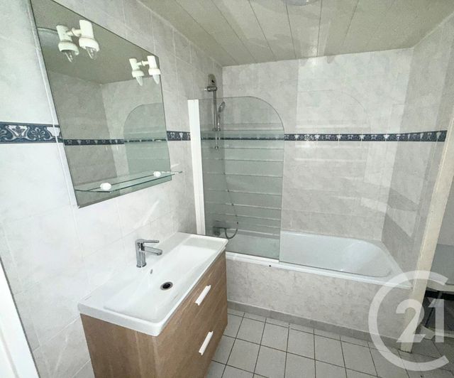 Appartement F4 à louer - 4 pièces - 76.1 m2 - HERBLAY SUR SEINE - 95 - ILE-DE-FRANCE - Century 21 Val-Ombreux