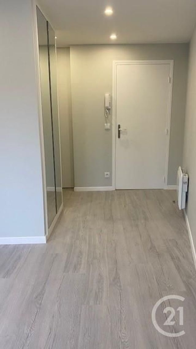 Appartement F1 à louer - 1 pièce - 21.9 m2 - SOISY SOUS MONTMORENCY - 95 - ILE-DE-FRANCE - Century 21 Val-Ombreux
