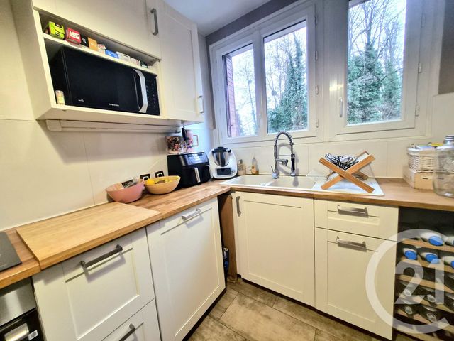 Appartement F4 à vendre - 3 pièces - 75.84 m2 - SOISY SOUS MONTMORENCY - 95 - ILE-DE-FRANCE - Century 21 Val-Ombreux