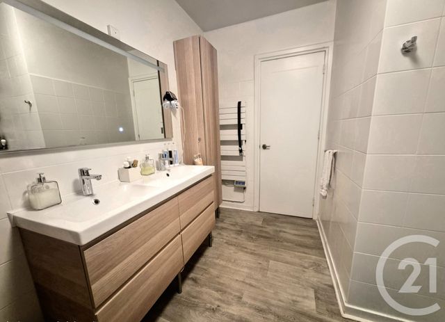 Appartement F4 à vendre - 3 pièces - 75.84 m2 - SOISY SOUS MONTMORENCY - 95 - ILE-DE-FRANCE - Century 21 Val-Ombreux