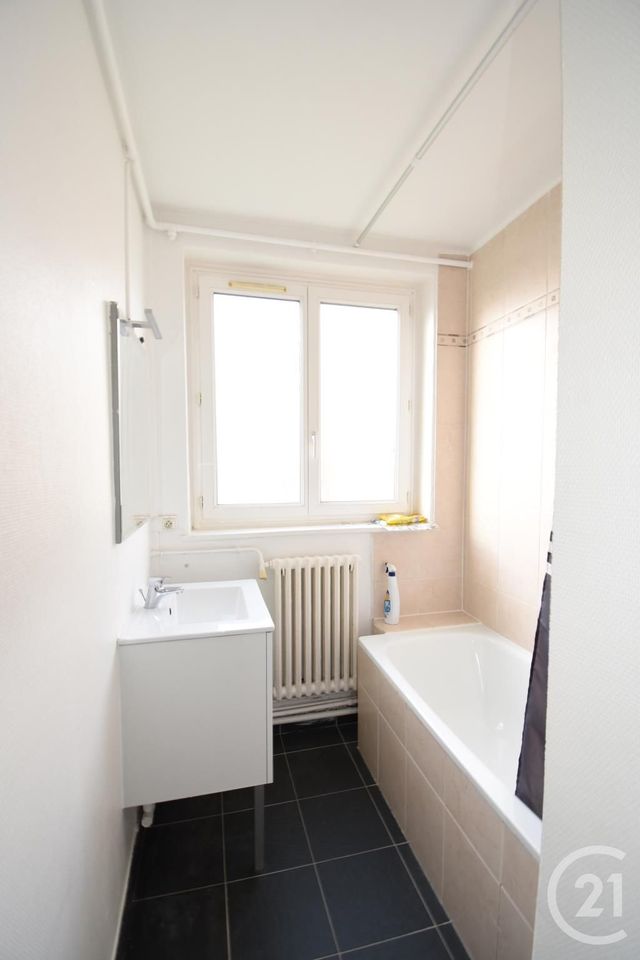 Appartement F3 à louer - 3 pièces - 50.45 m2 - SOISY SOUS MONTMORENCY - 95 - ILE-DE-FRANCE - Century 21 Val-Ombreux