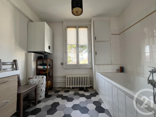 Appartement F5 à vendre - 5 pièces - 83.93 m2 - SOISY SOUS MONTMORENCY - 95 - ILE-DE-FRANCE - Century 21 Val-Ombreux