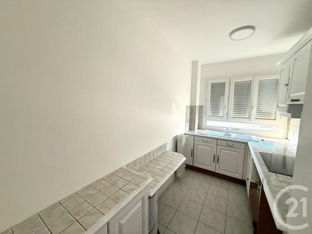 Appartement F2 à louer - 2 pièces - 47.54 m2 - SOISY SOUS MONTMORENCY - 95 - ILE-DE-FRANCE - Century 21 Val-Ombreux