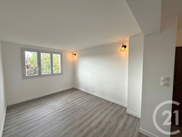 Appartement F3 à louer - 3 pièces - 50.51 m2 - SOISY SOUS MONTMORENCY - 95 - ILE-DE-FRANCE - Century 21 Val-Ombreux