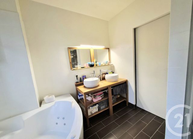 Appartement F3 à vendre - 3 pièces - 77.05 m2 - SOISY SOUS MONTMORENCY - 95 - ILE-DE-FRANCE - Century 21 Val-Ombreux