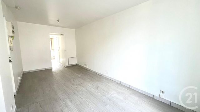 Appartement F1 à louer - 1 pièce - 24.58 m2 - DEUIL LA BARRE - 95 - ILE-DE-FRANCE - Century 21 Val-Ombreux