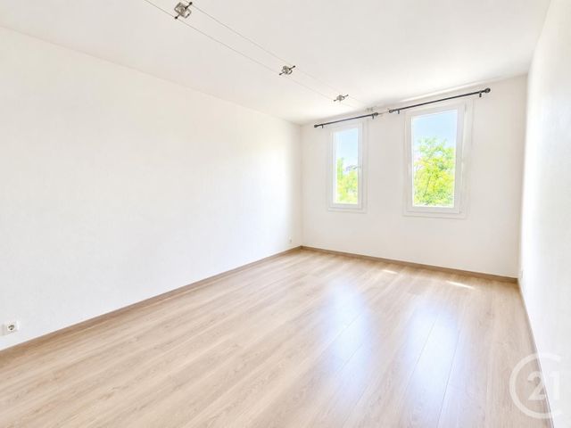 Appartement F2 à vendre - 2 pièces - 37.69 m2 - SOISY SOUS MONTMORENCY - 95 - ILE-DE-FRANCE - Century 21 Val-Ombreux