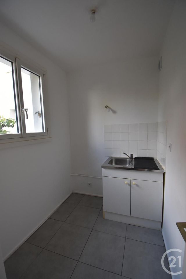 Appartement F1 à louer - 1 pièce - 29.98 m2 - DEUIL LA BARRE - 95 - ILE-DE-FRANCE - Century 21 Val-Ombreux