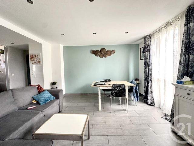 Appartement F3 à louer - 3 pièces - 51.12 m2 - SOISY SOUS MONTMORENCY - 95 - ILE-DE-FRANCE - Century 21 Val-Ombreux