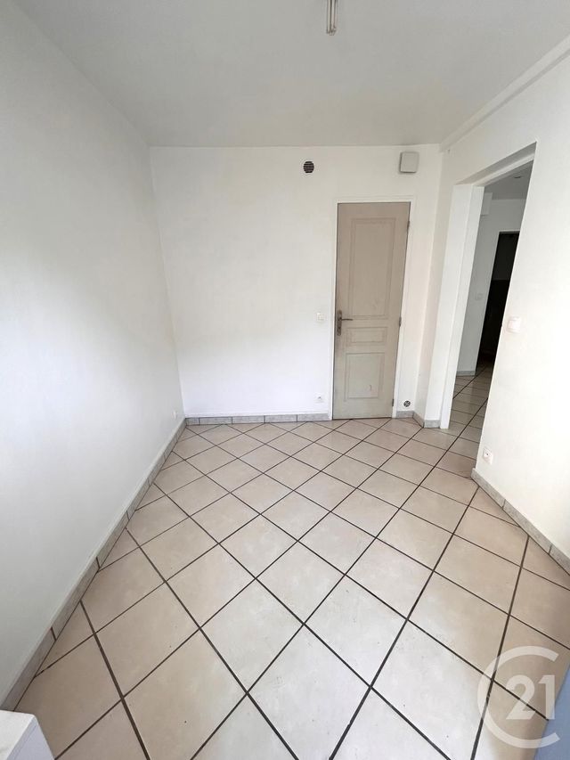 Appartement F1 à louer - 1 pièce - 28.92 m2 - SOISY SOUS MONTMORENCY - 95 - ILE-DE-FRANCE - Century 21 Val-Ombreux