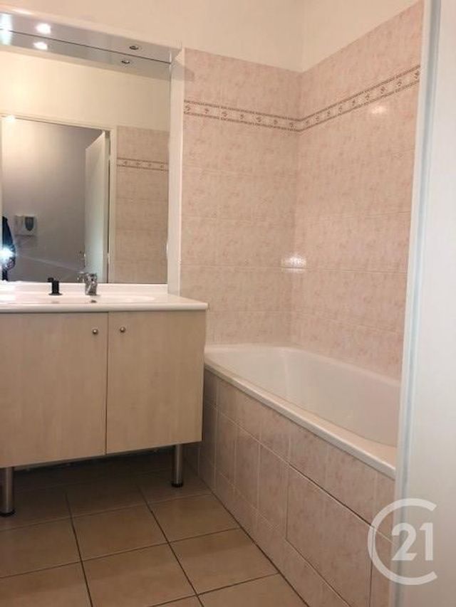 Appartement F1 à louer - 1 pièce - 24.3 m2 - ARGENTEUIL - 95 - ILE-DE-FRANCE - Century 21 Val-Ombreux
