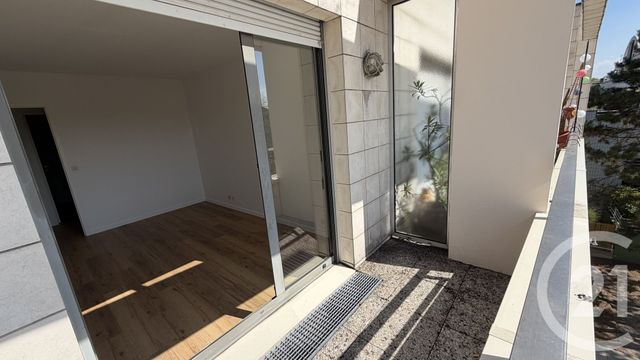 Appartement à louer - 2 pièces - 56.44 m2 - ENGHIEN LES BAINS - 95 - ILE-DE-FRANCE - Century 21 Val-Ombreux