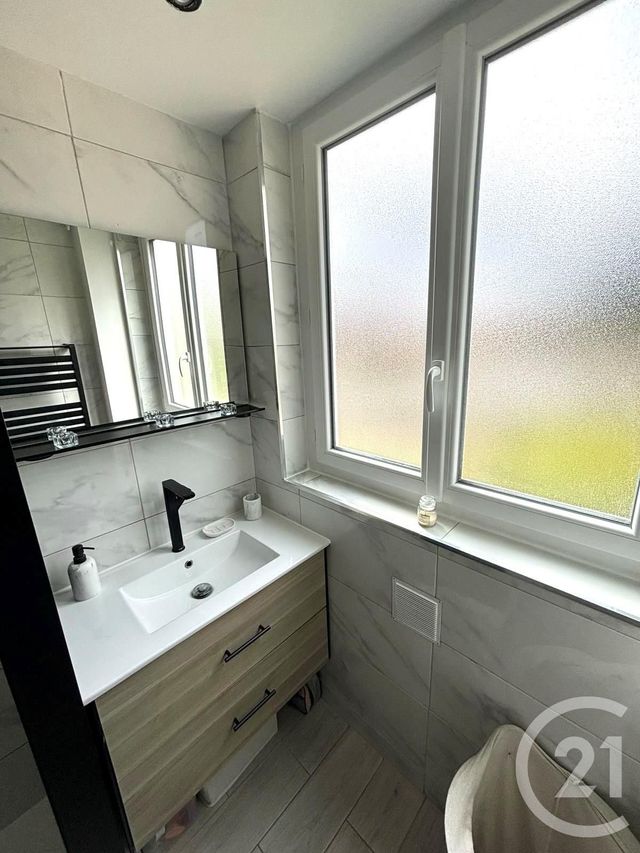 Appartement F2 à louer - 2 pièces - 41.0 m2 - SOISY SOUS MONTMORENCY - 95 - ILE-DE-FRANCE - Century 21 Val-Ombreux