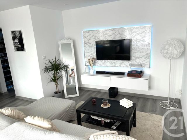 Appartement F2 à louer - 2 pièces - 41.0 m2 - SOISY SOUS MONTMORENCY - 95 - ILE-DE-FRANCE - Century 21 Val-Ombreux