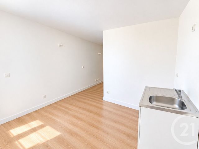 Appartement F1 à louer - 1 pièce - 22.42 m2 - MAURECOURT - 78 - ILE-DE-FRANCE - Century 21 Val-Ombreux