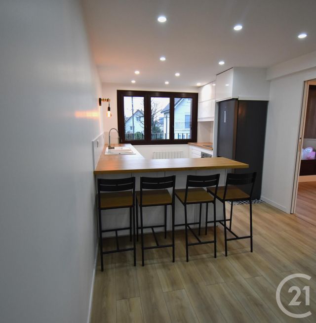 Appartement F3 à louer - 3 pièces - 53.26 m2 - CONFLANS STE HONORINE - 78 - ILE-DE-FRANCE - Century 21 Val-Ombreux